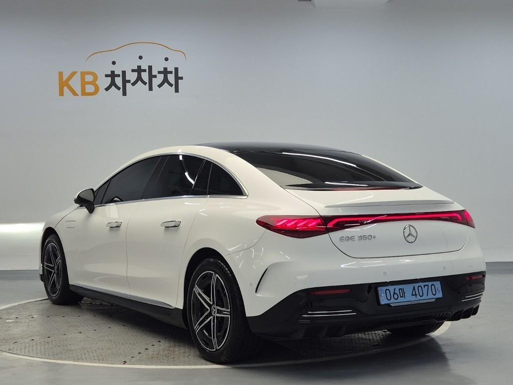 Mercedes Benz EQE - Vista 2