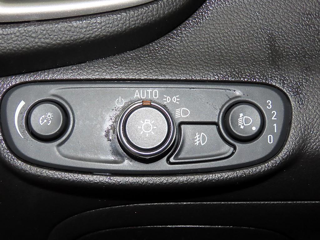 Chevrolet Trax 2019 Blanco - Importación desde Corea - HF Imports Iquique - Foto 14