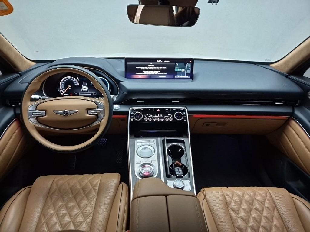 Genesis GV80 - Vista 9