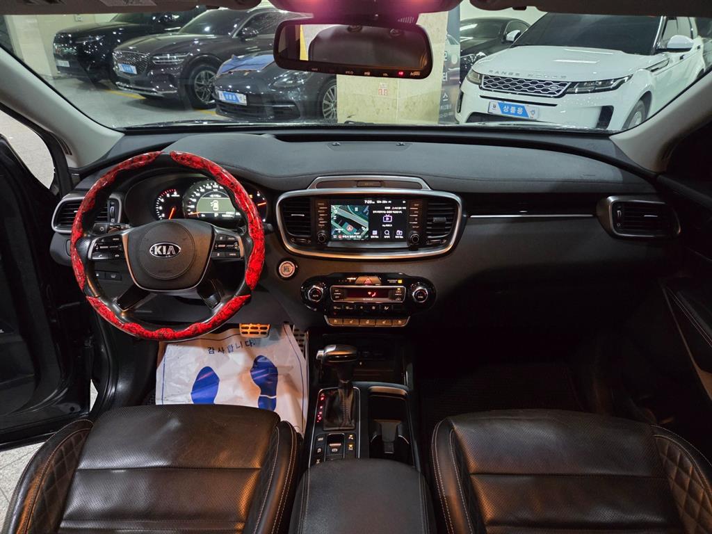 KIA Sorento - Vista 8