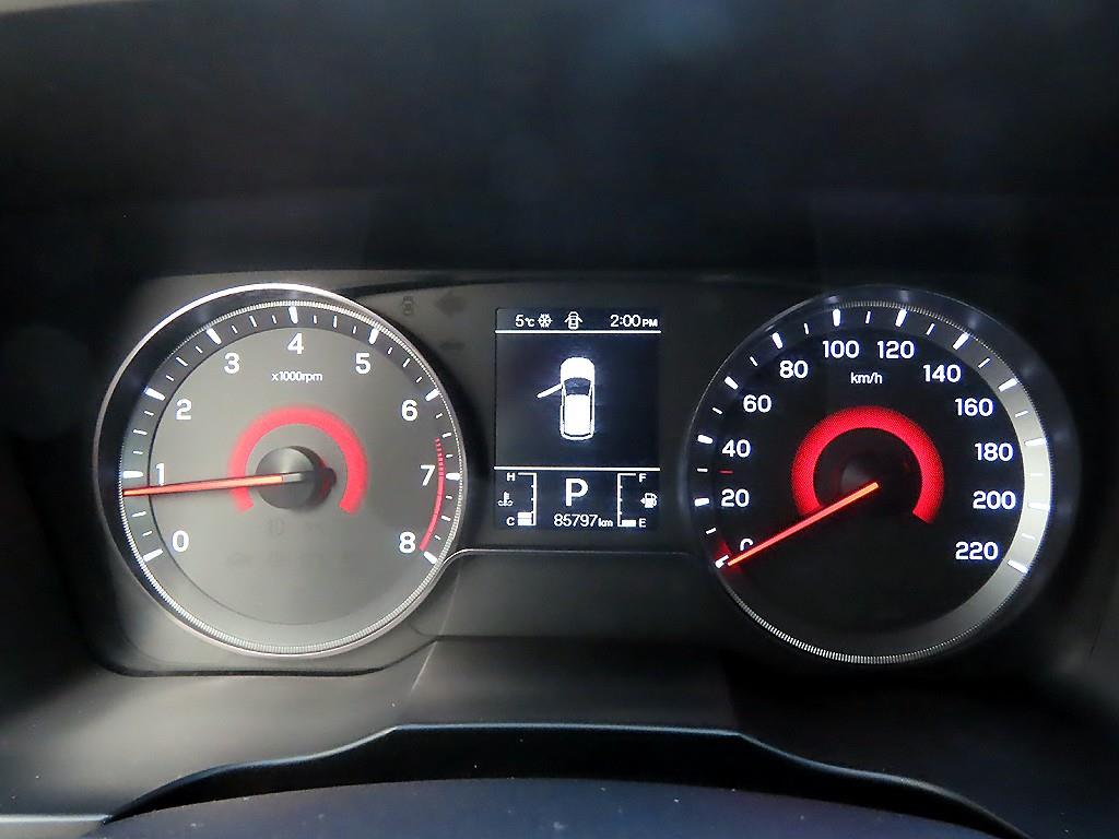 Ssangyong Tivoli - Vista 9