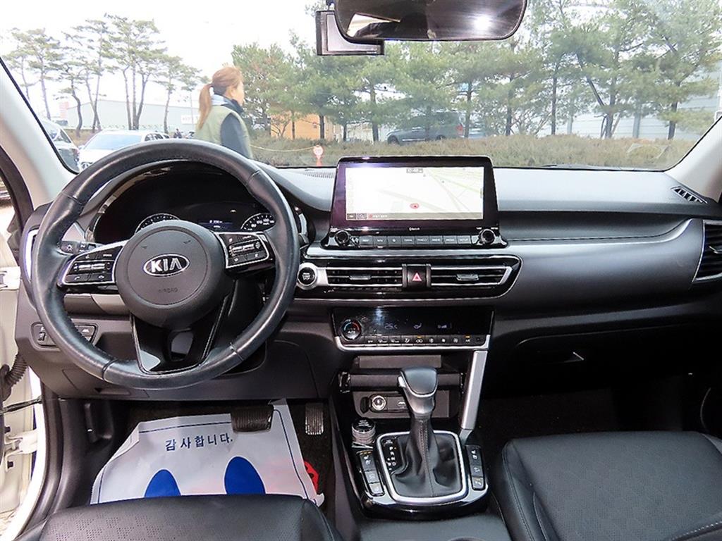 KIA Seltos - Vista 7