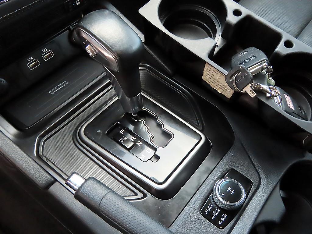 Ssangyong Rexton - Vista 10