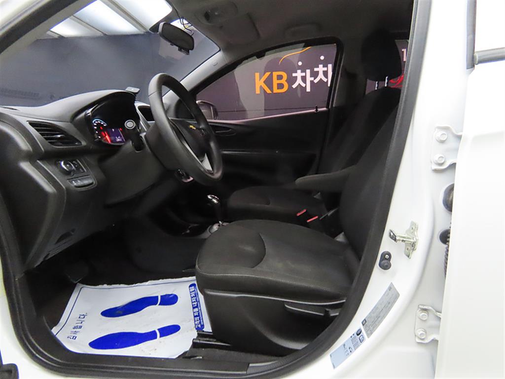 Chevrolet Spark - Vista 5