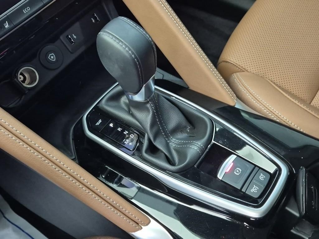 SAMSUNG QM6 - Vista 8