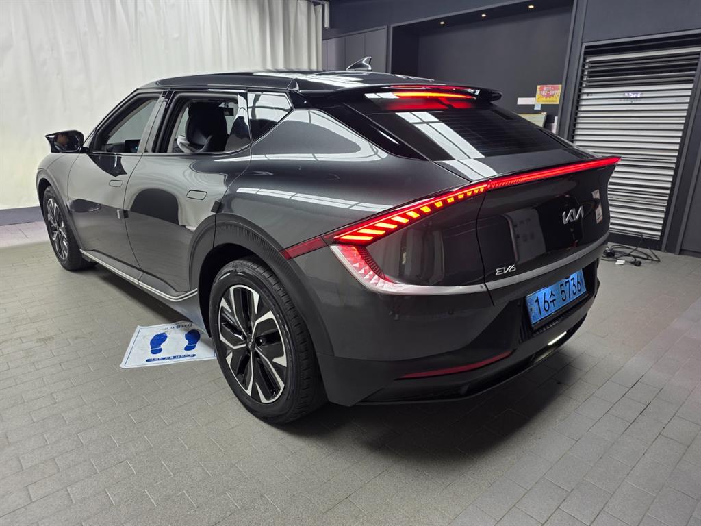 KIA EV6 - Vista 6