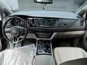 KIA Carnival - Vista 10