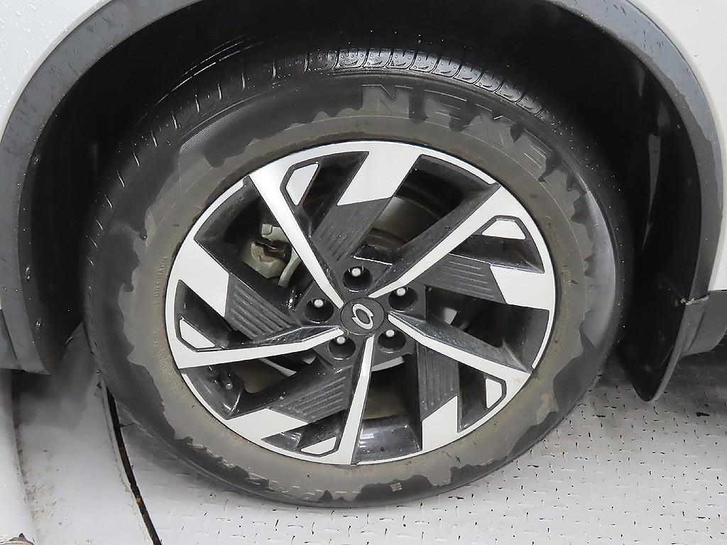 SAMSUNG QM6 - Vista 9