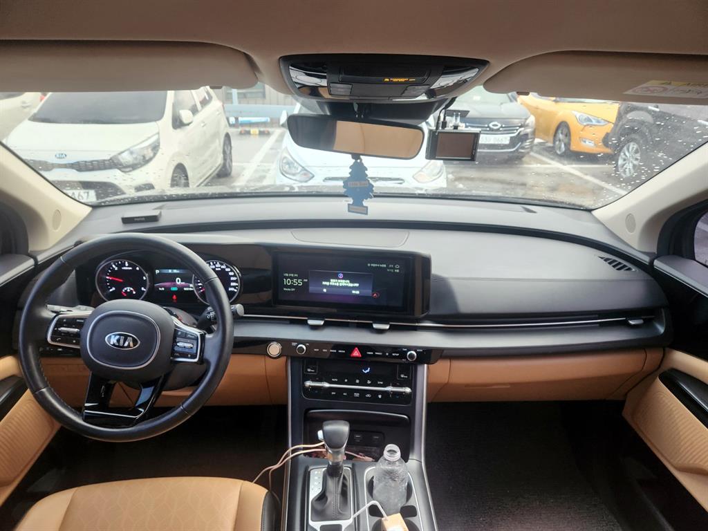 KIA Carnival - Vista 5