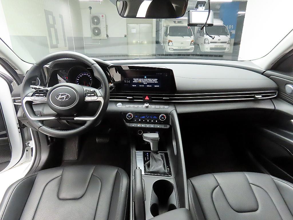 HYUNDAI Avante - Vista 8