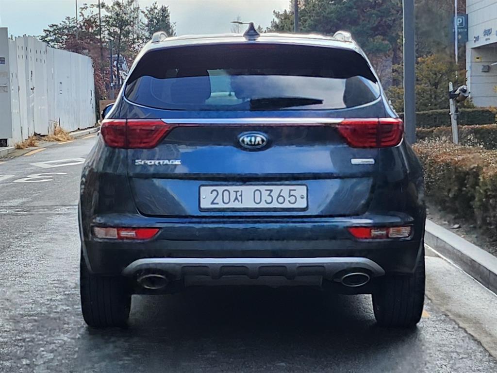 KIA Sportage - Vista 5