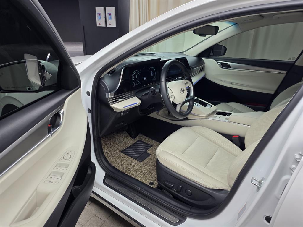 HYUNDAI Grandeur - Vista 7