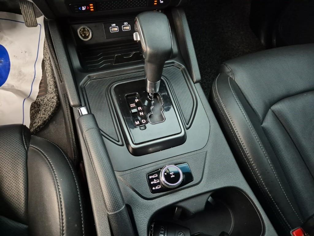 Ssangyong Rexton - Vista 8