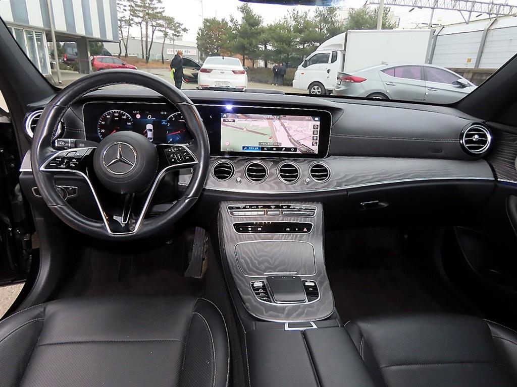 Mercedes Benz E class - Vista 7