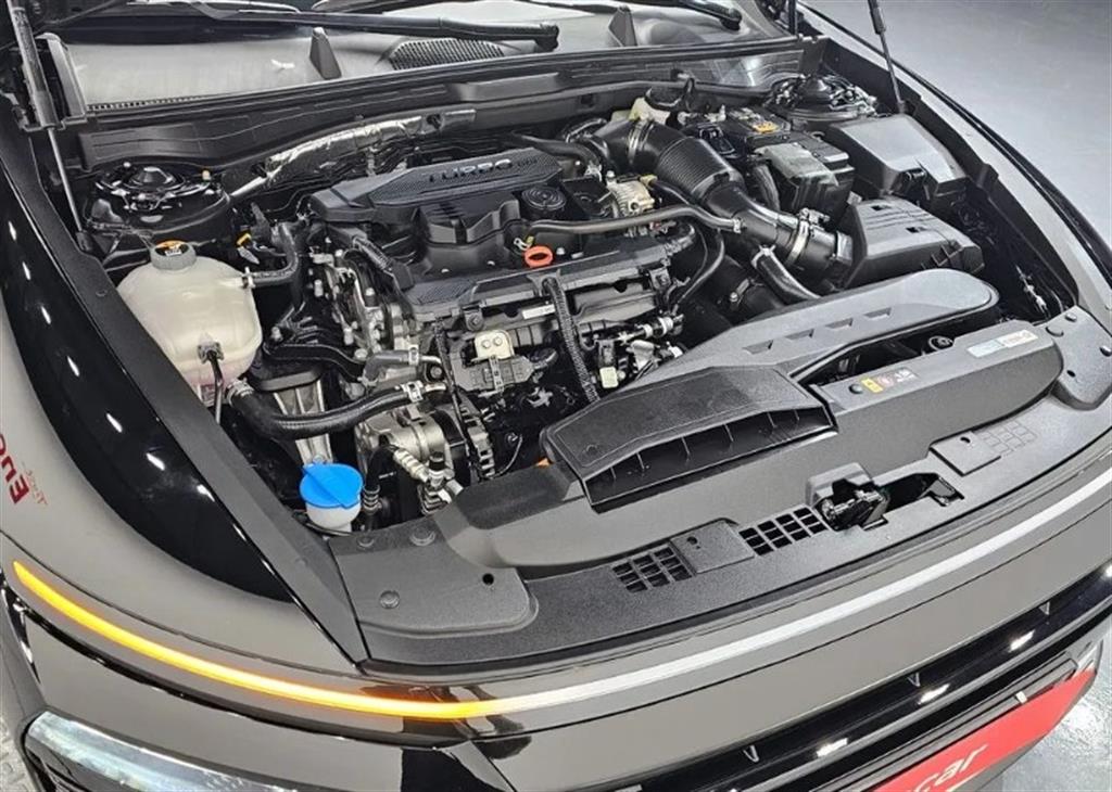 HYUNDAI Sonata - Vista 6