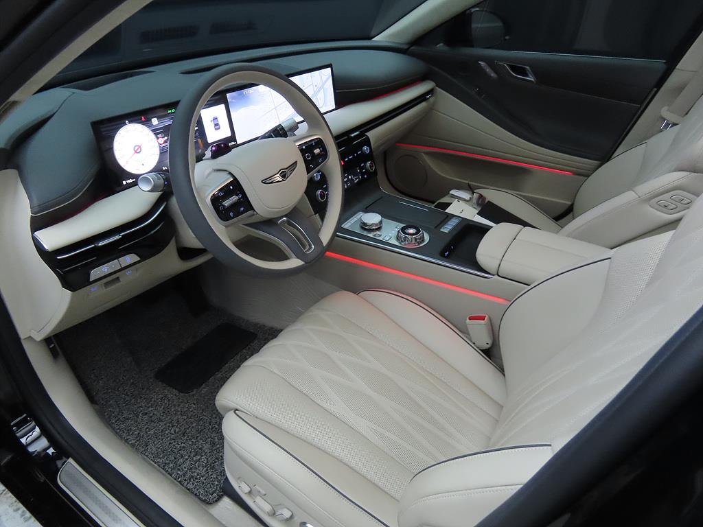 Genesis G80 - Vista 6