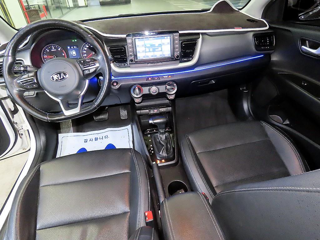 KIA Stonic - Vista 10