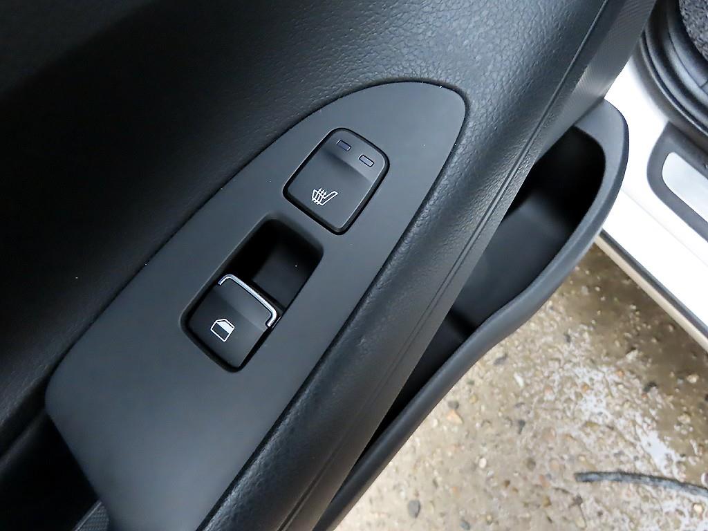 HYUNDAI Grandeur 2019 Blanco - Importación desde Corea - HF Imports Iquique - Foto 16