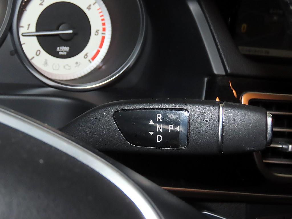 Mercedes Benz E class - Vista 12