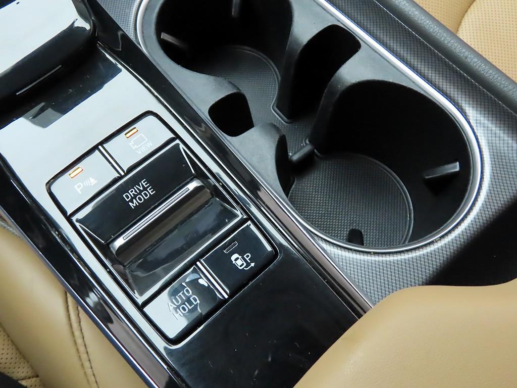 HYUNDAI Sonata - Vista 11