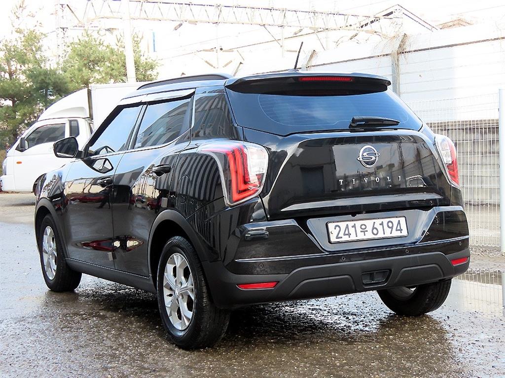 Ssangyong Tivoli - Vista 3
