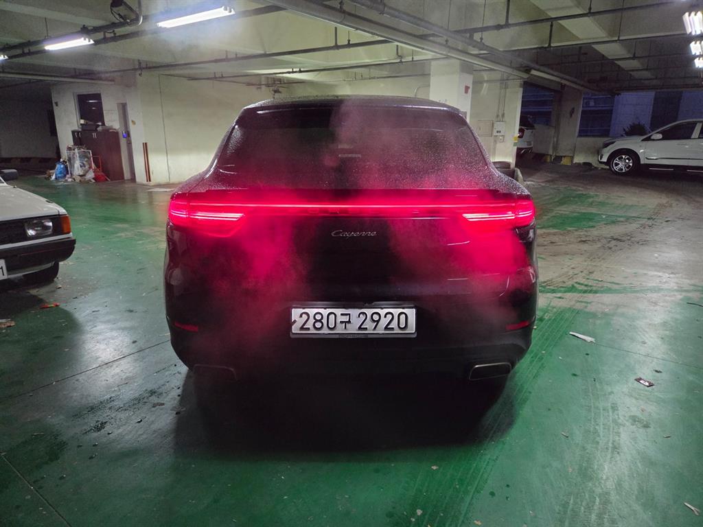 Porsche Cayenne - Vista 4