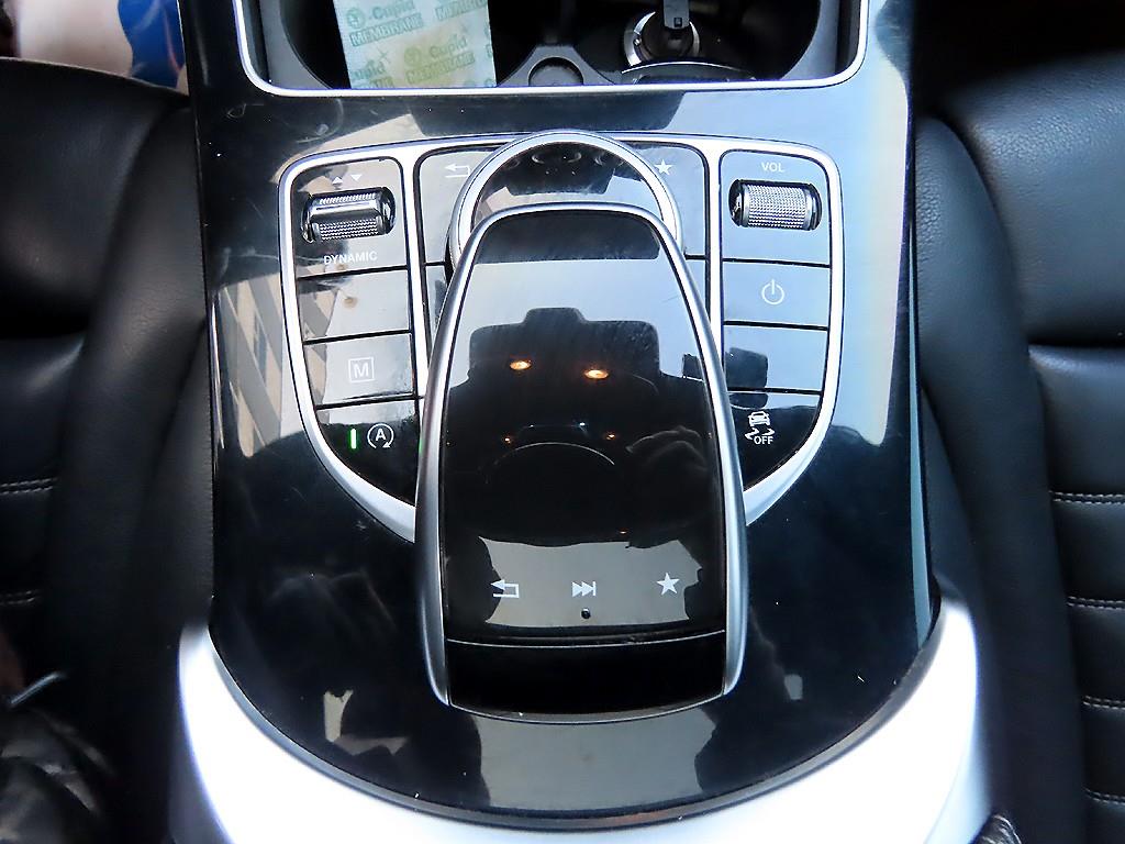 Mercedes Benz GLC Class - Vista 11