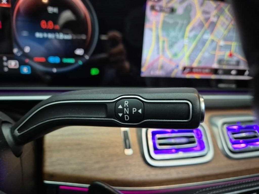 Mercedes Benz GLE Class - Vista 8