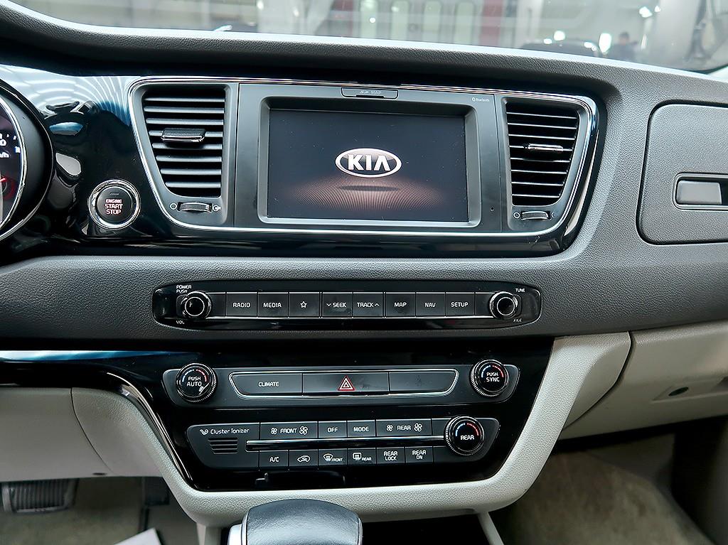 KIA Carnival 2018 Gris - Importación desde Corea - HF Imports Iquique - Foto 9