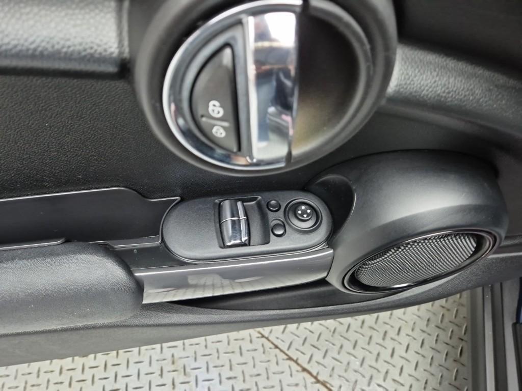 Mini Cooper - Vista 12