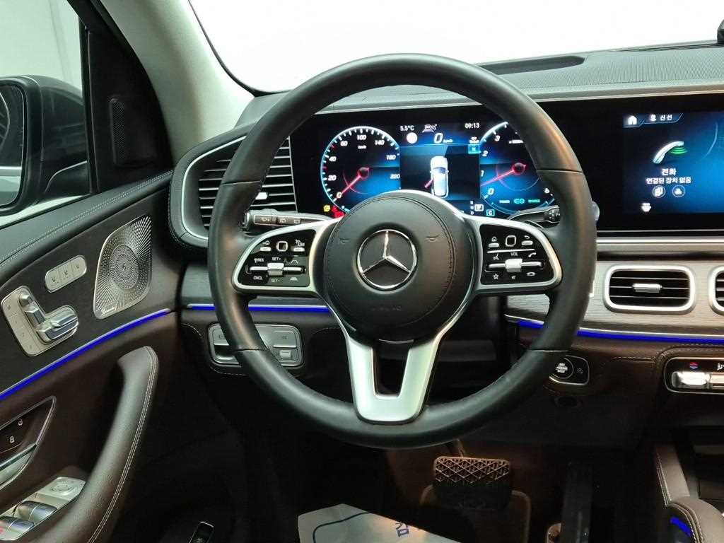 Mercedes Benz GLE Class - Vista 9