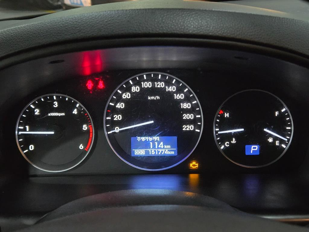 HYUNDAI Starex - Vista 12