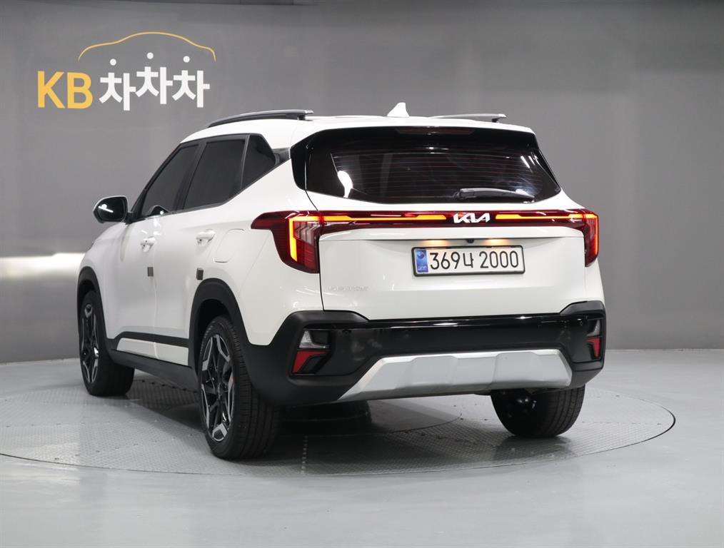 KIA Seltos - Vista 4