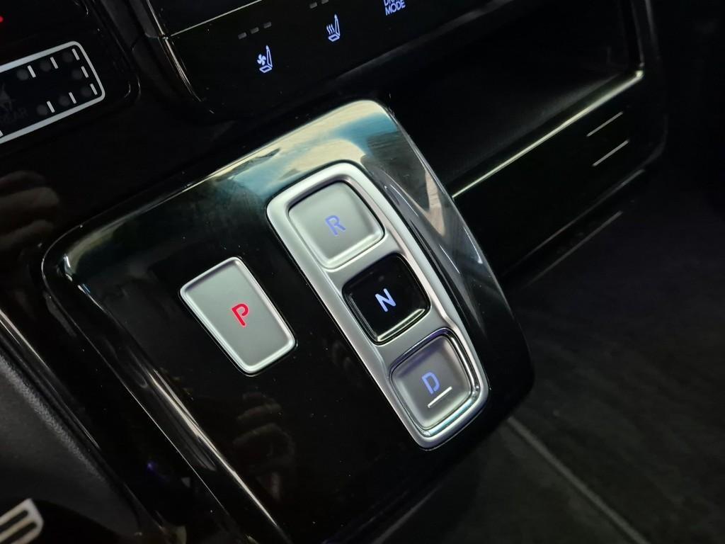 HYUNDAI Staria - Vista 8