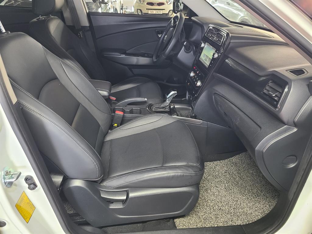 Ssangyong Tivoli - Vista 10