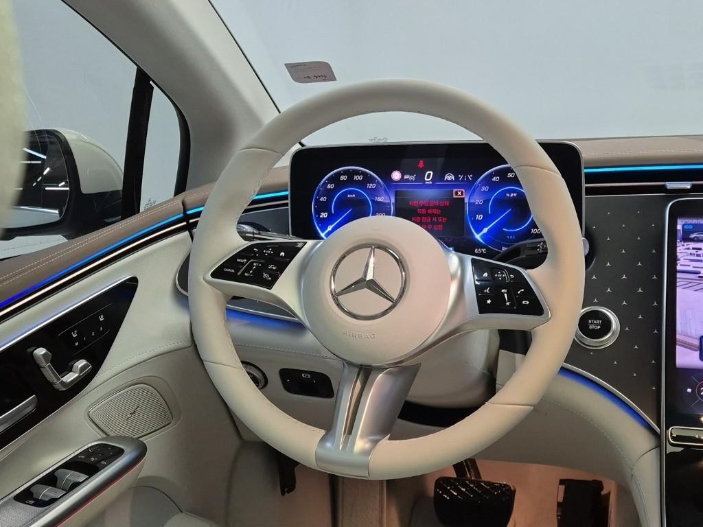 Mercedes Benz EQE - Vista 9