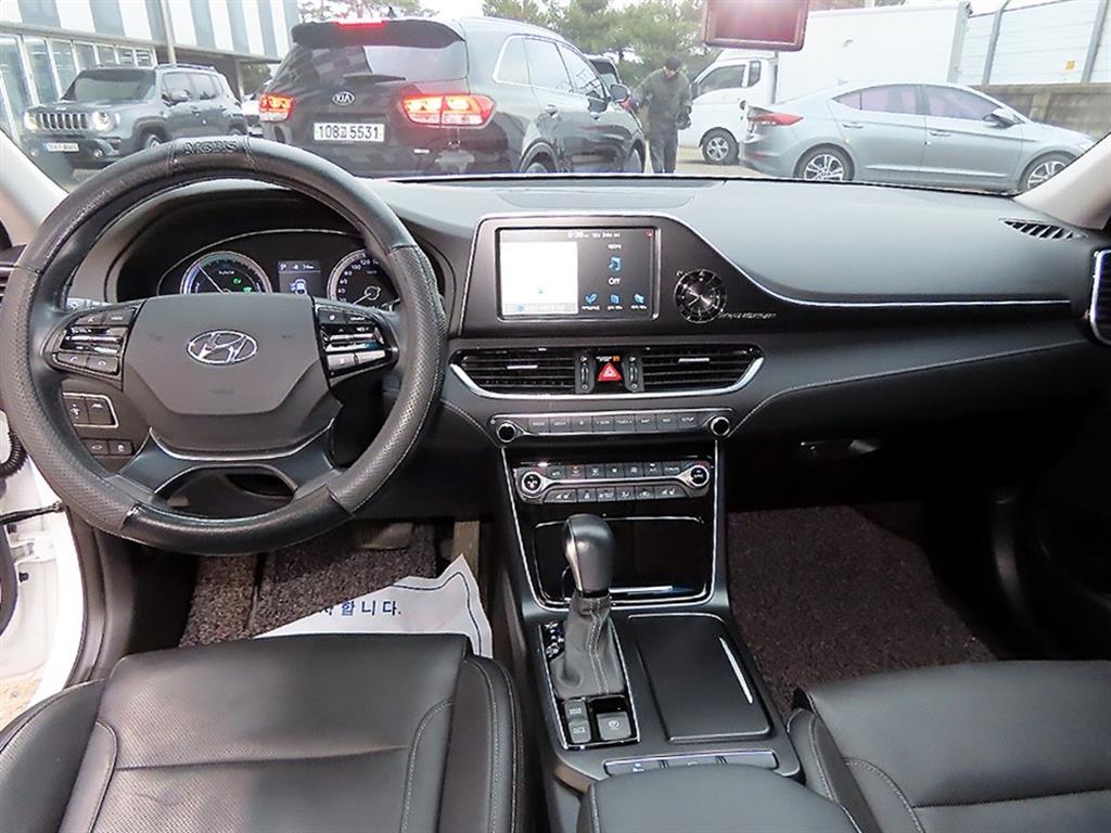 HYUNDAI Grandeur - Vista 7