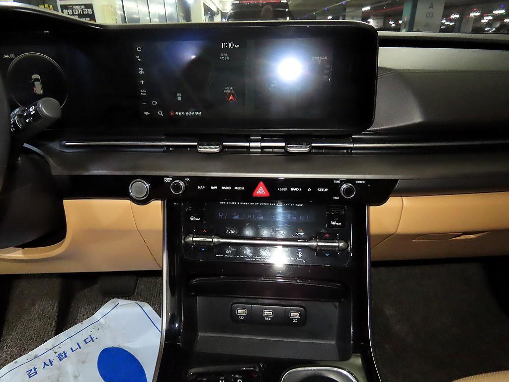 KIA Carnival - Vista 11