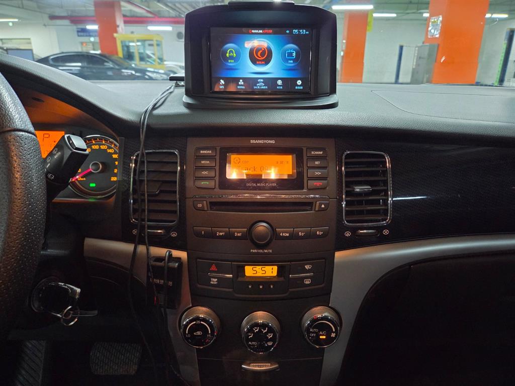 Ssangyong Korando - Vista 11