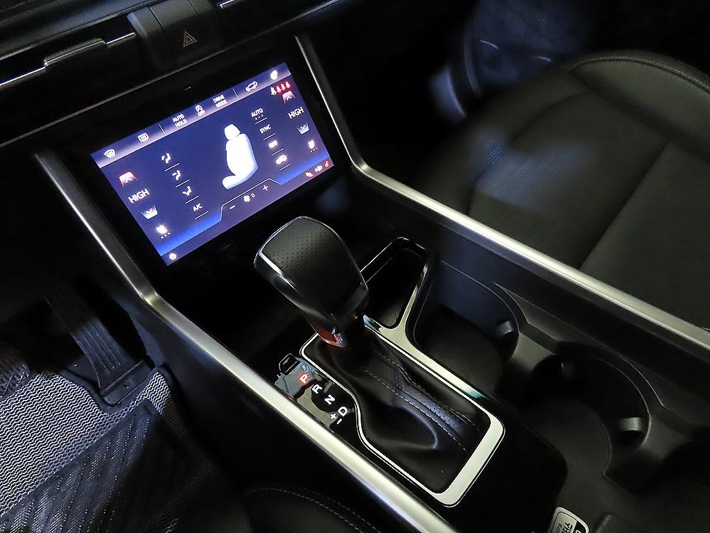 Ssangyong Torres - Vista 12