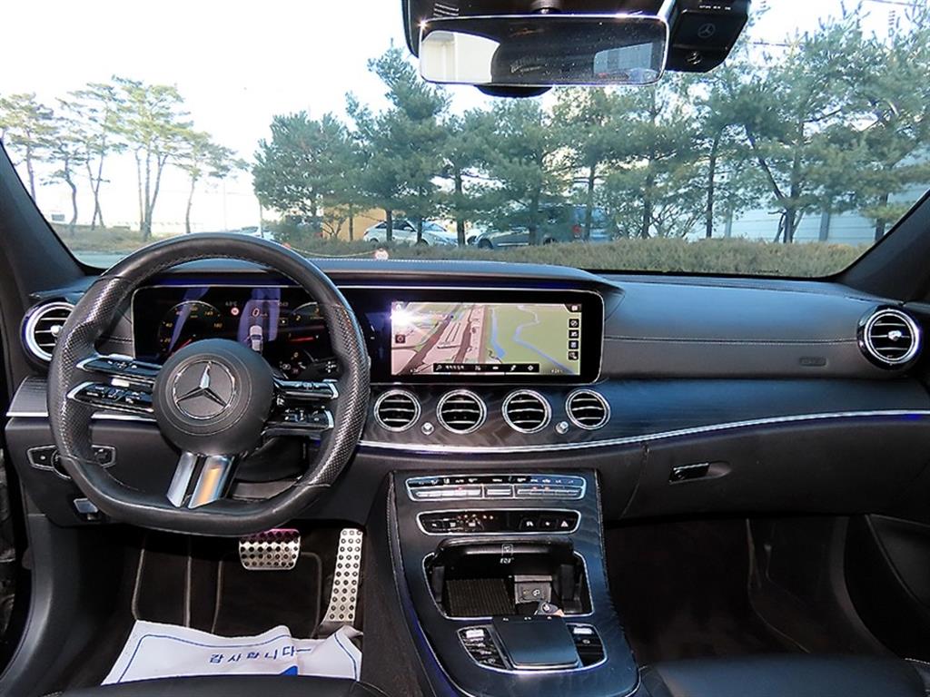 Mercedes Benz E class - Vista 7