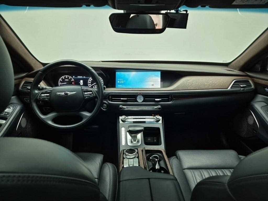 Genesis G90 - Vista 7