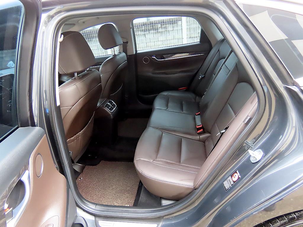 HYUNDAI Grandeur - Vista 6