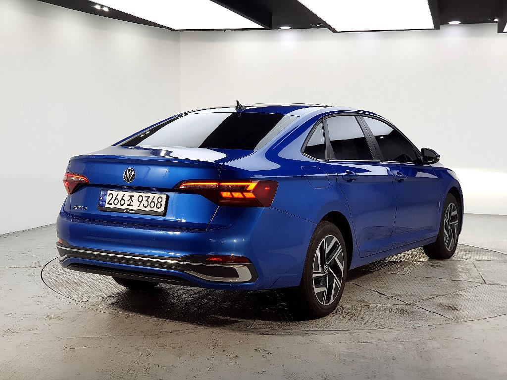 Volkswagen Jetta - Vista 4