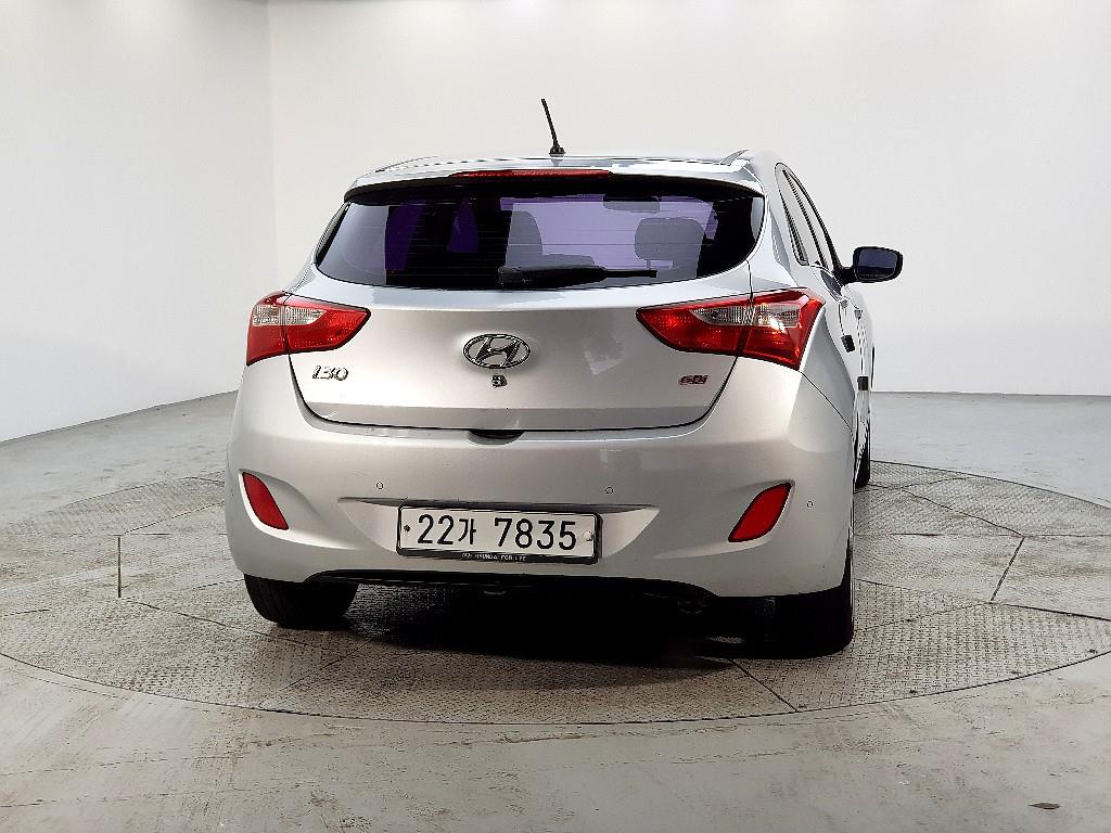 HYUNDAI i30 - Vista 4