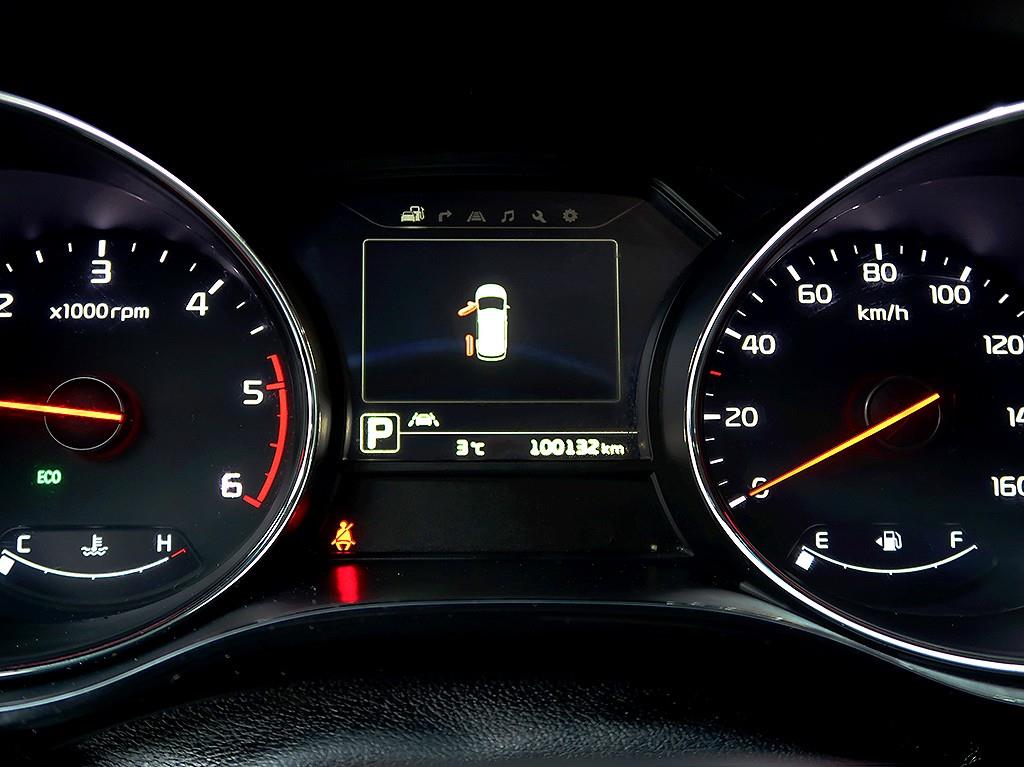 KIA Carnival - Vista 11