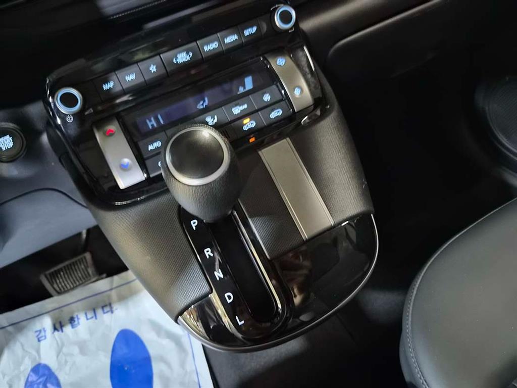 HYUNDAI Casper - Vista 10