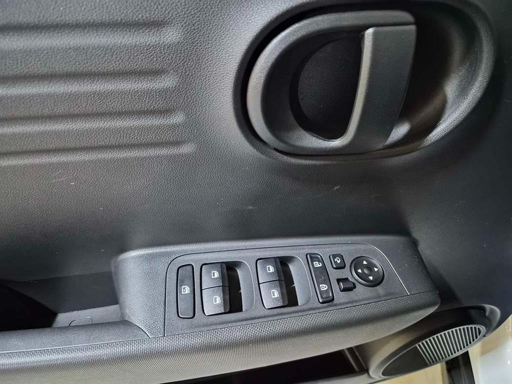 HYUNDAI Casper - Vista 11