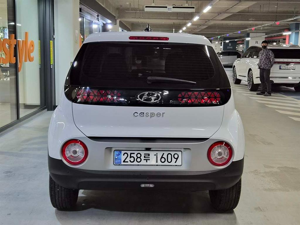HYUNDAI Casper - Vista 5