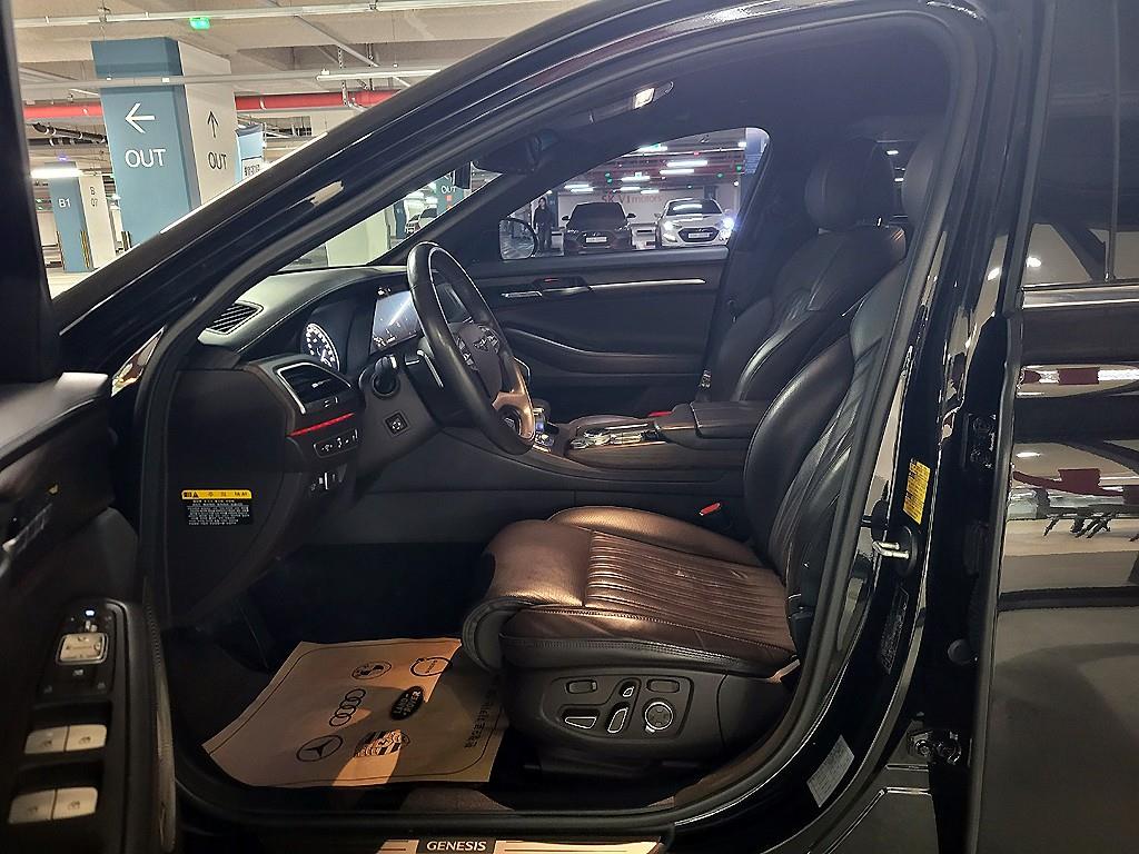 Genesis G90 - Vista 7